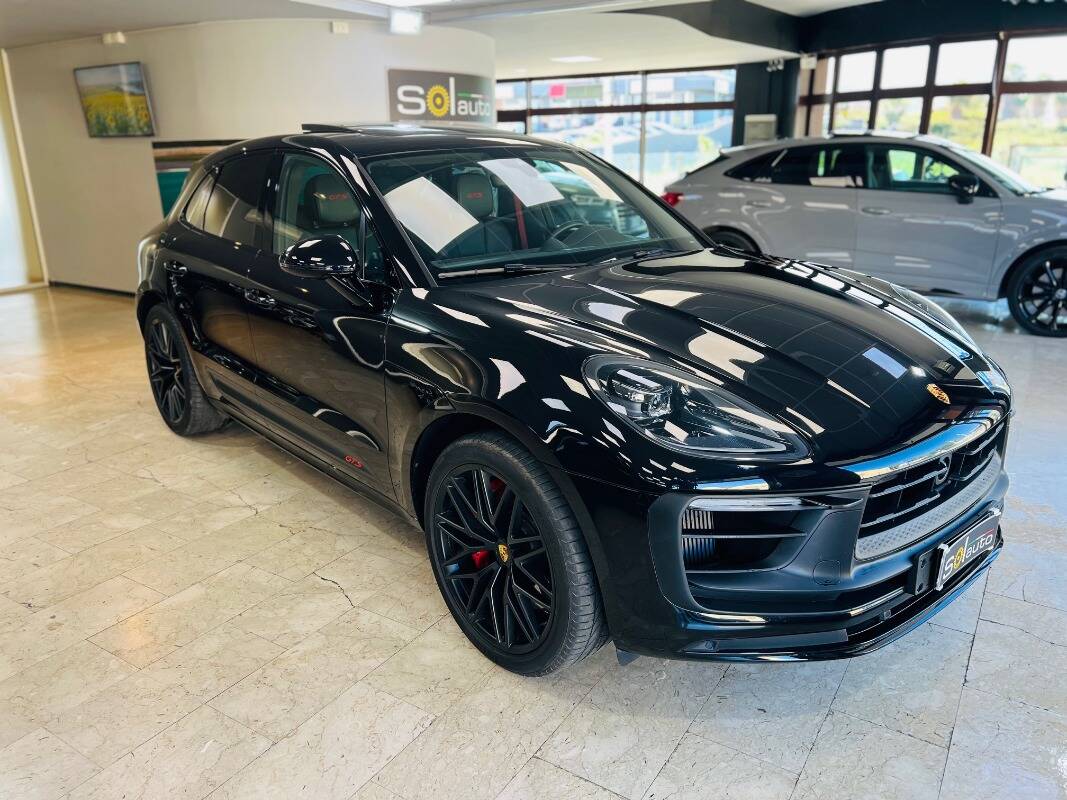 Porsche Macan I 2022
