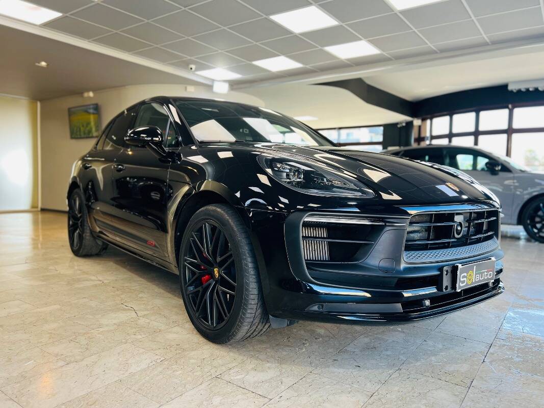 Porsche Macan I 2022