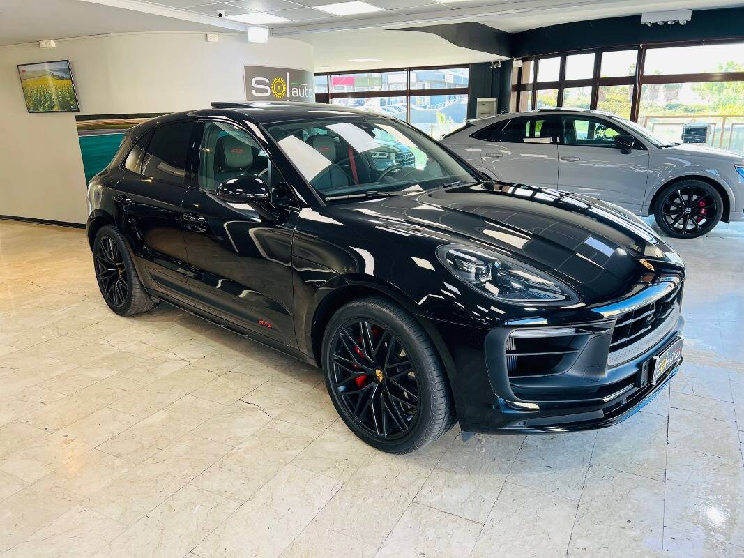 Porsche Macan I 2022