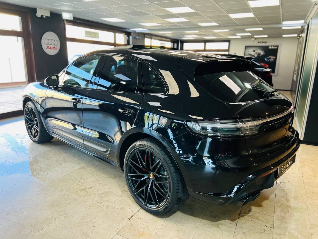 Porsche Macan I 2022