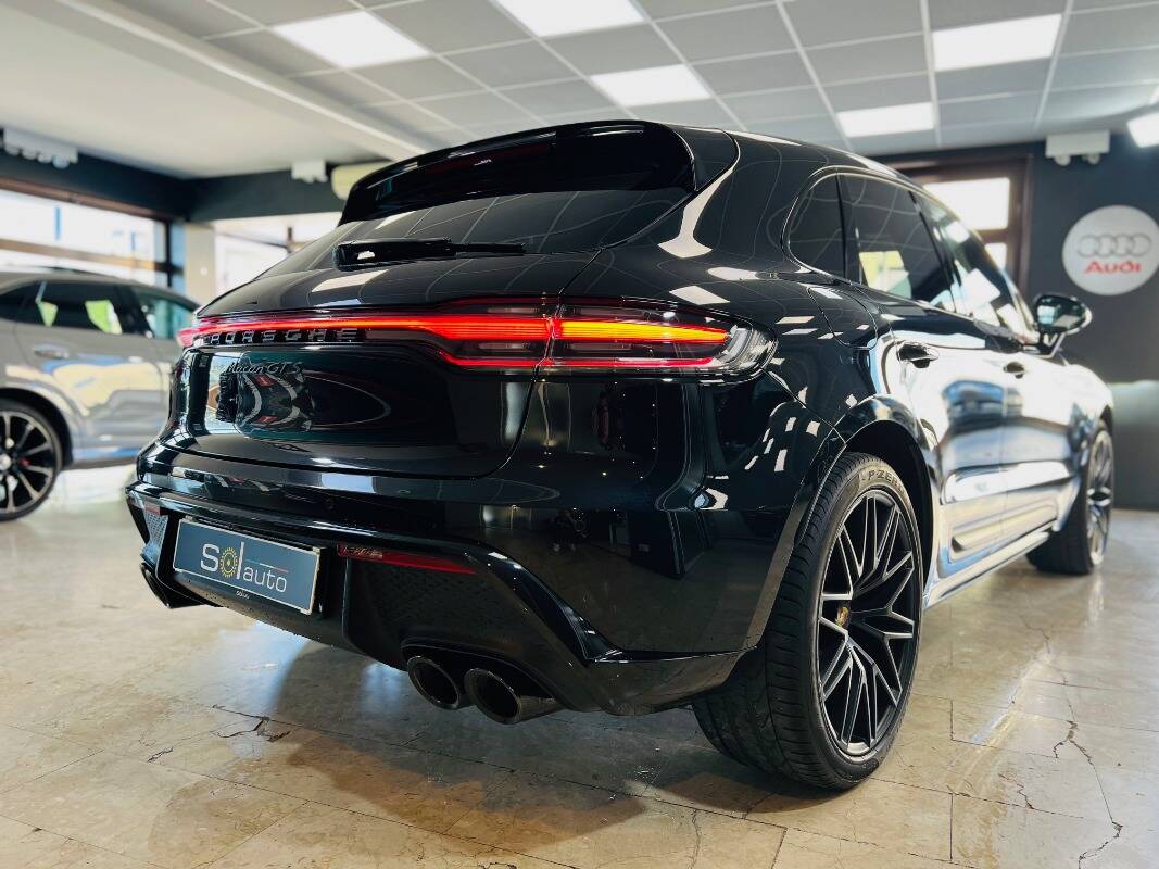 Porsche Macan I 2022
