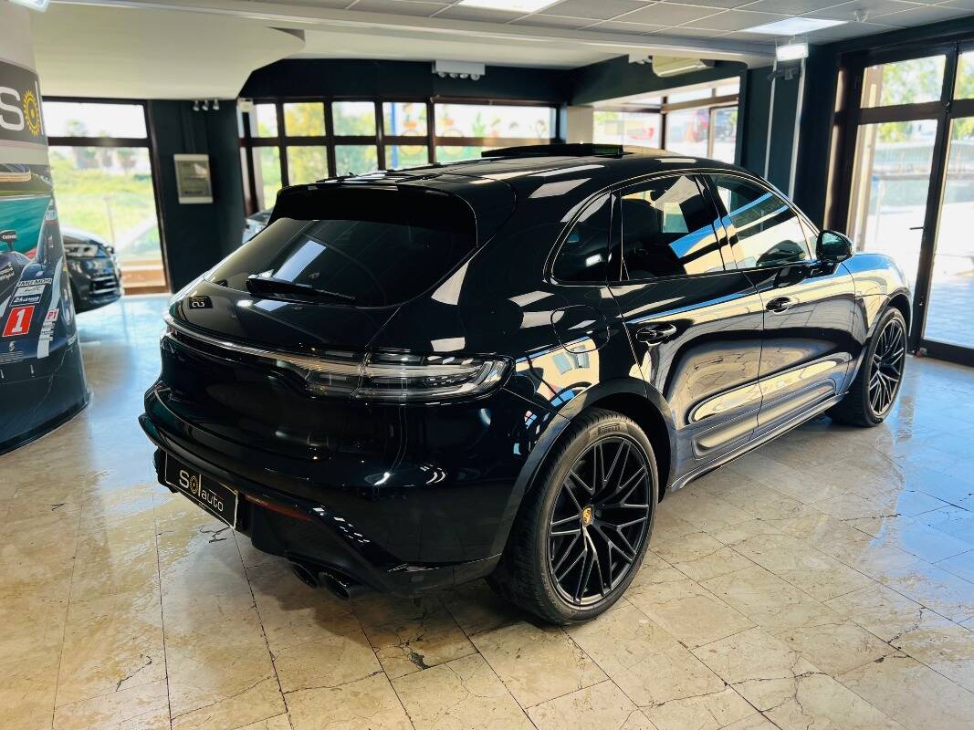 Porsche Macan I 2022