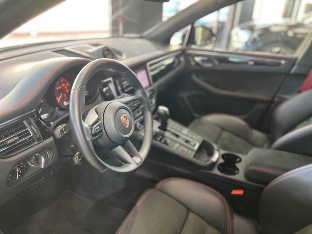 Porsche Macan I 2022