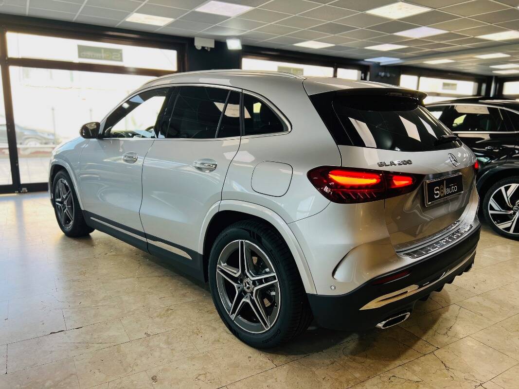 Mercedes GLA-H247 2023