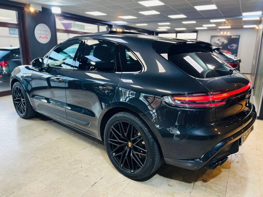 Porsche Macan I 2022