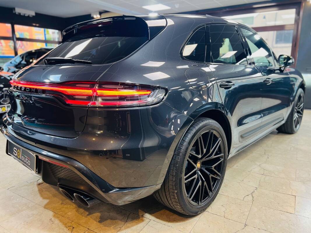 Porsche Macan I 2022