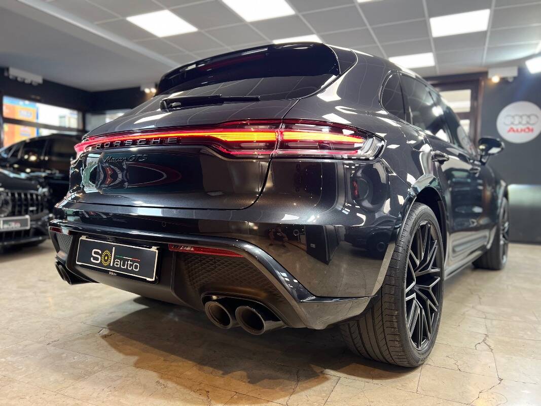 Porsche Macan I 2022
