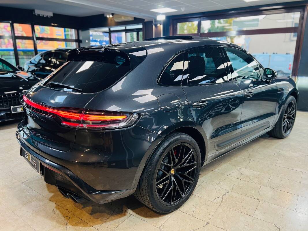 Porsche Macan I 2022