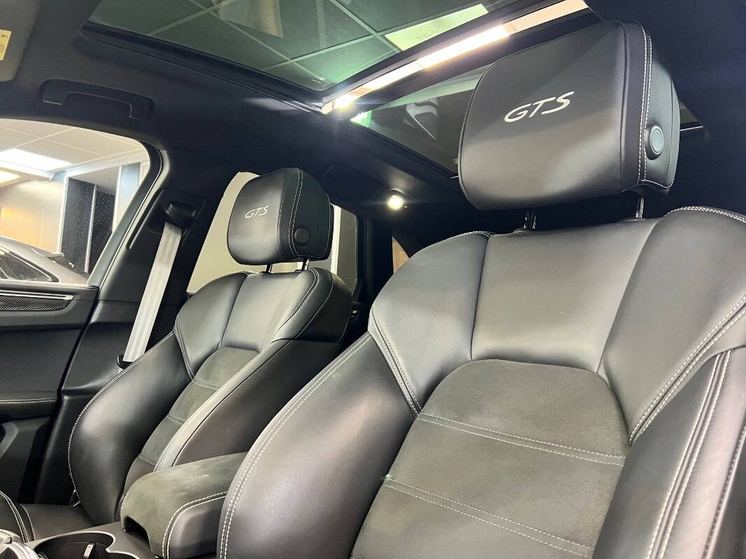 Porsche Macan I 2022