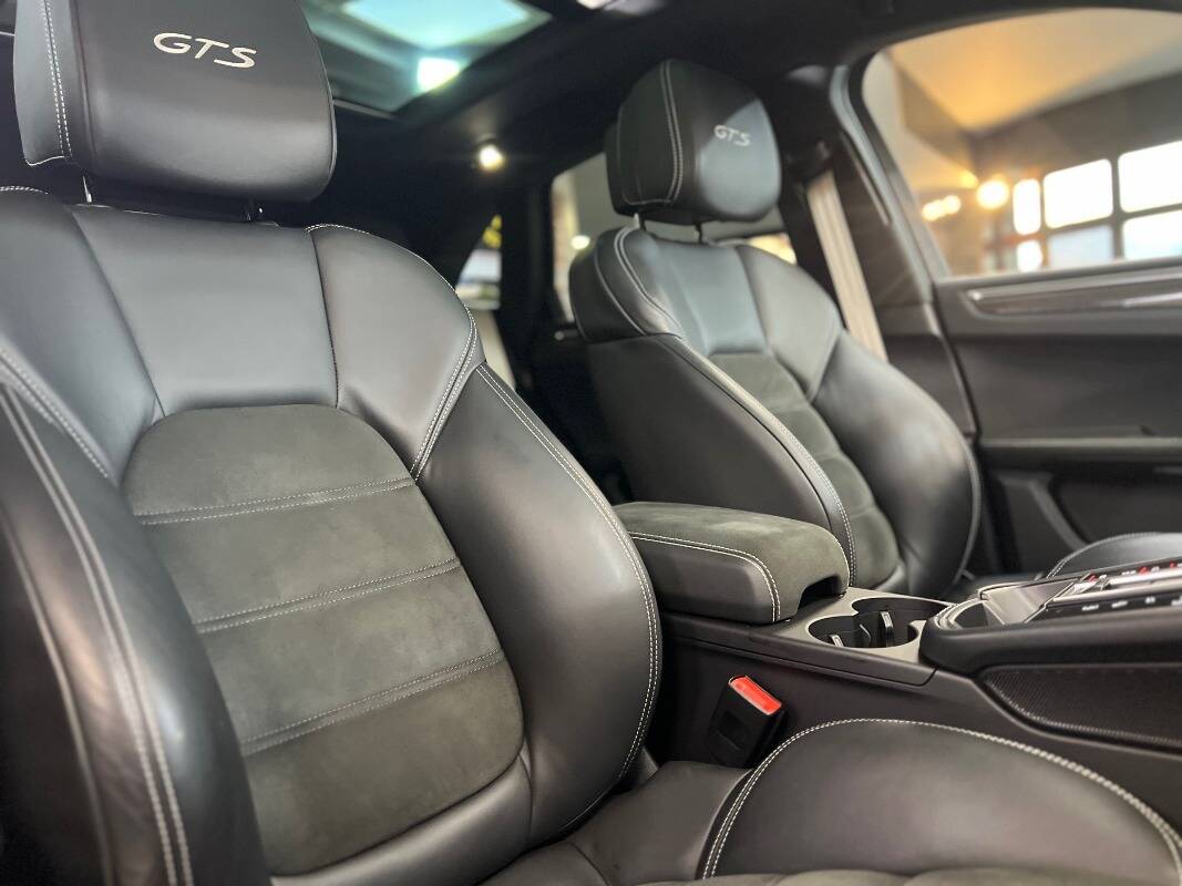 Porsche Macan I 2022