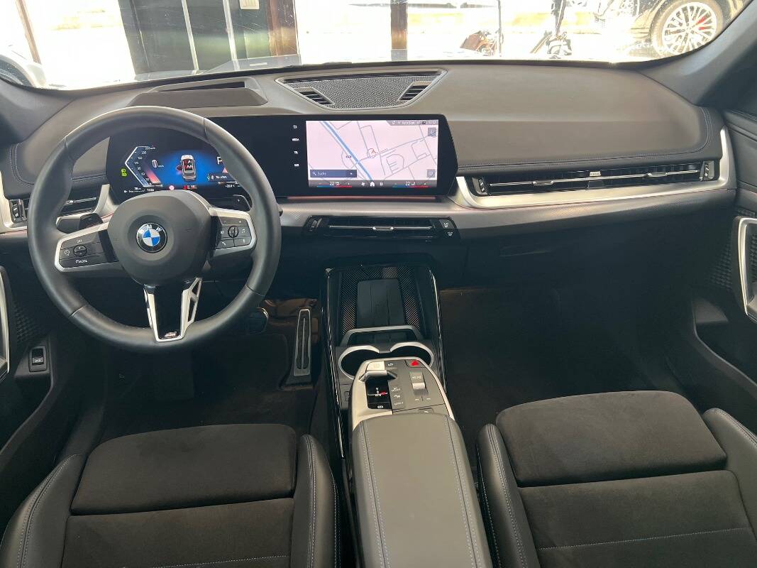 BMW X1 U11