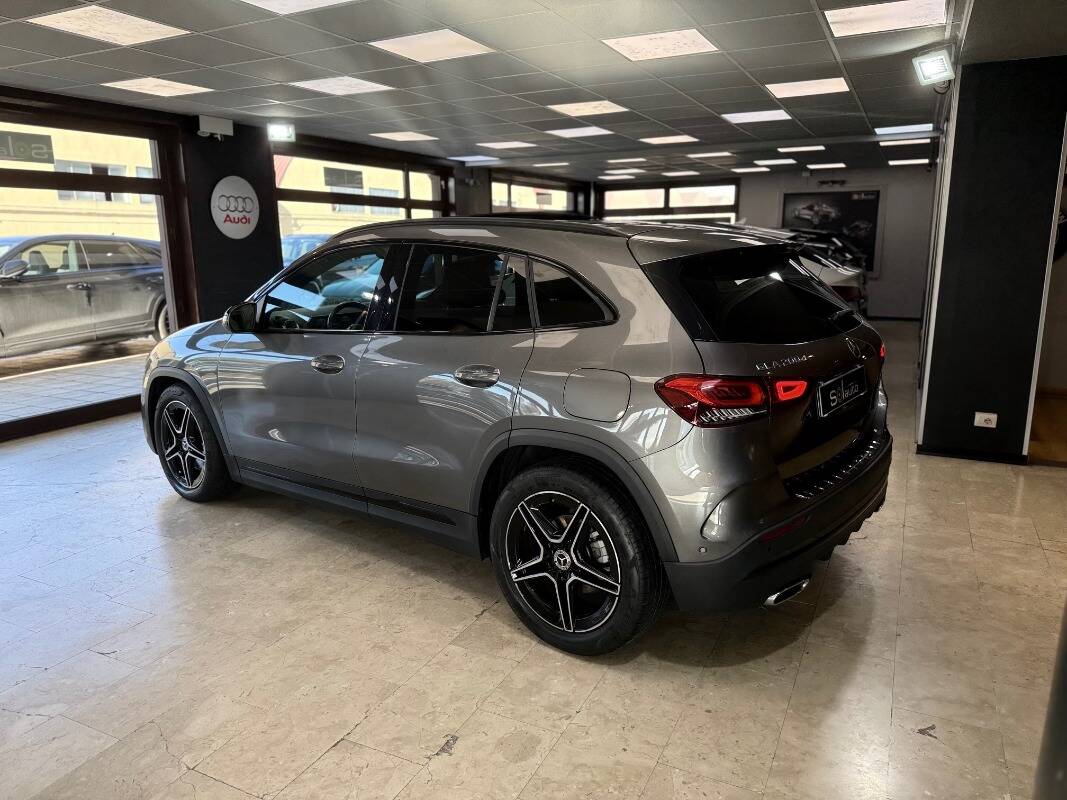 Mercedes GLA-H247 2020