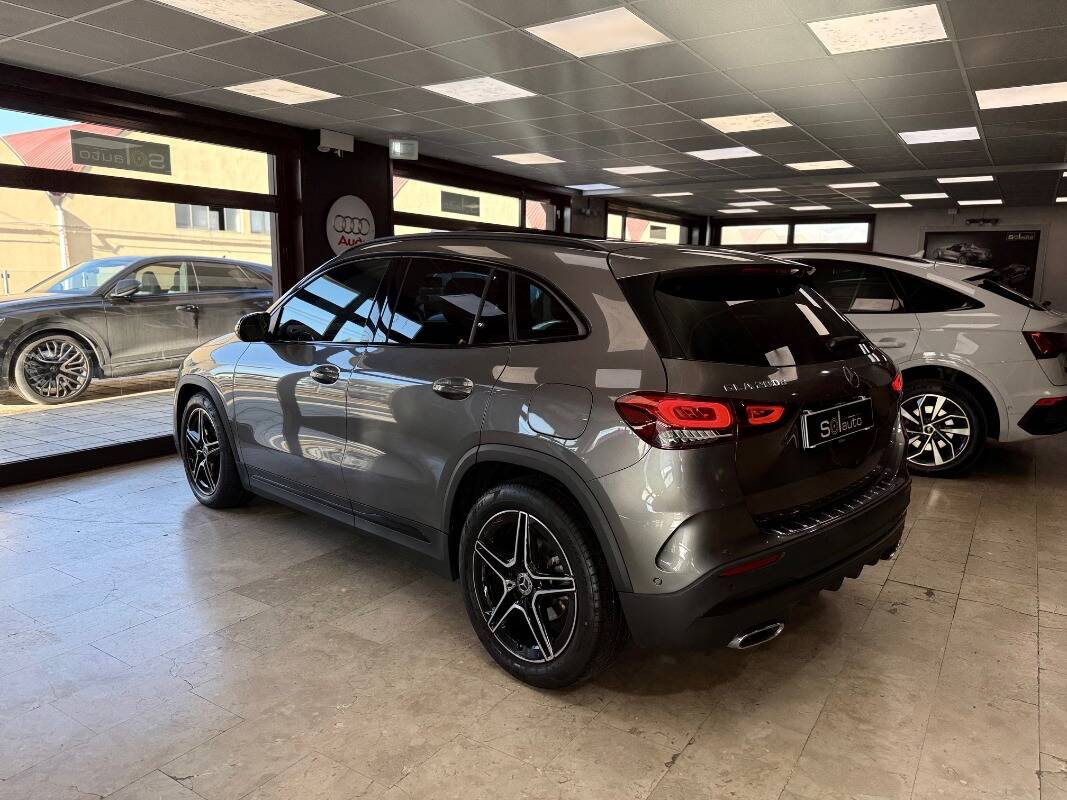 Mercedes GLA-H247 2020