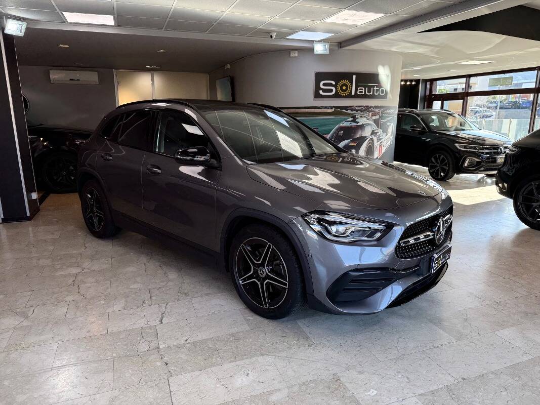 Mercedes GLA-H247 2020