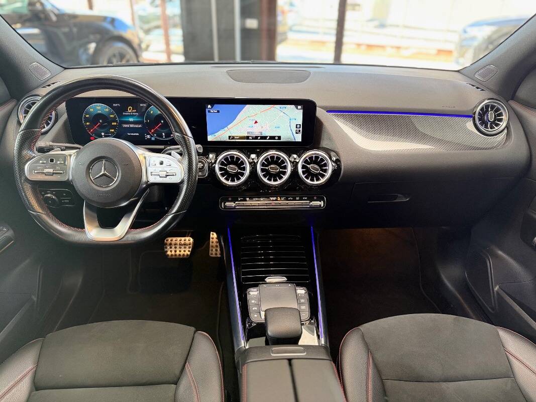 Mercedes GLA-H247 2020