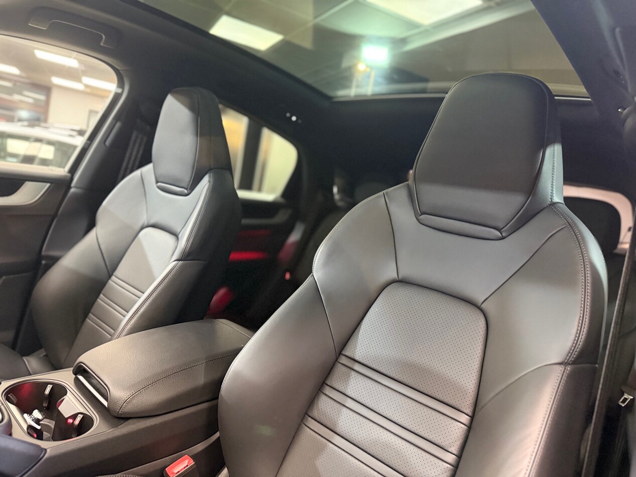Porsche Cayenne III 2023