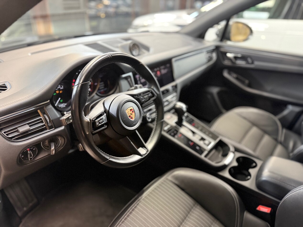 Porsche Macan I 2022
