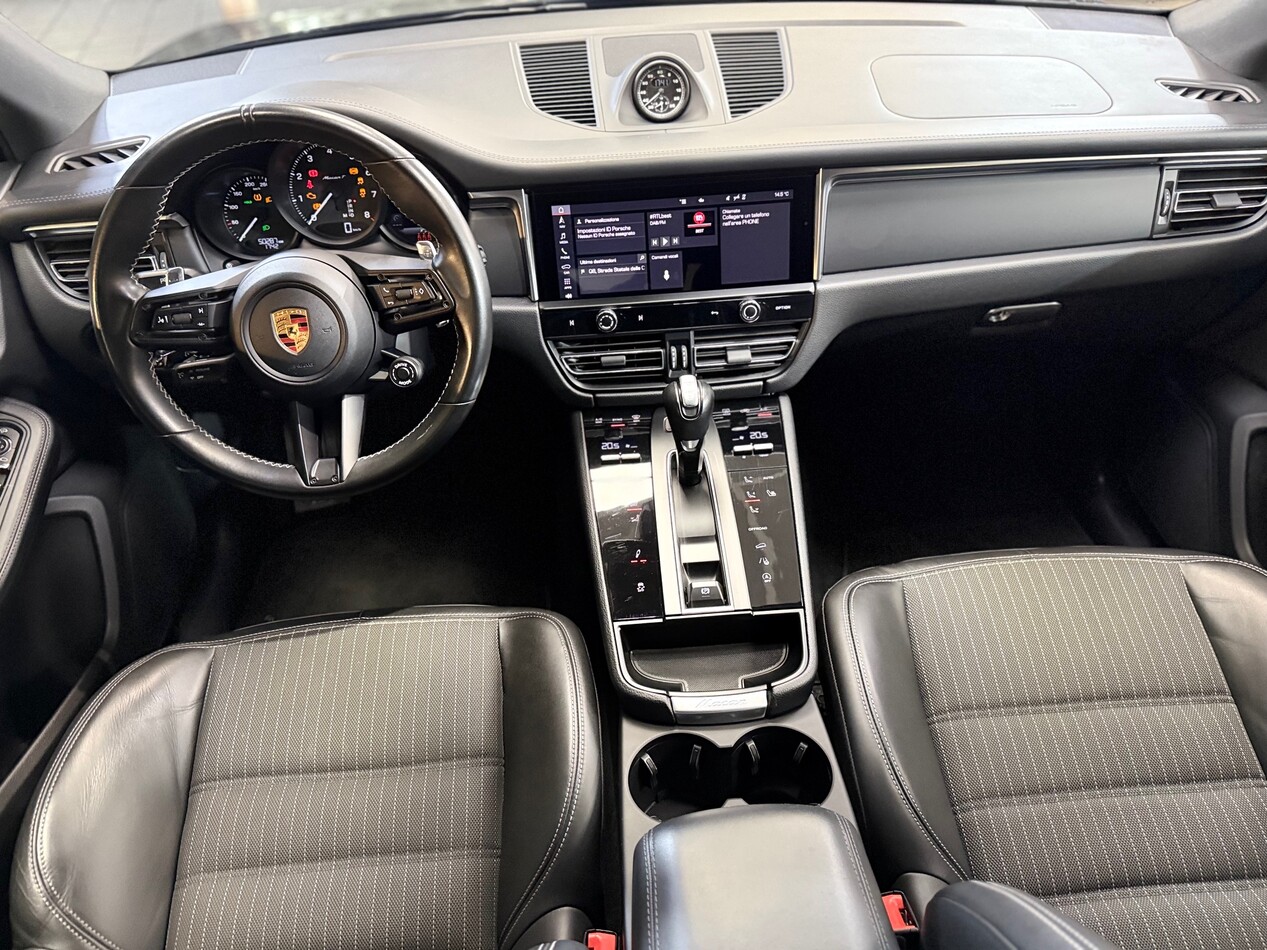 Porsche Macan I 2022