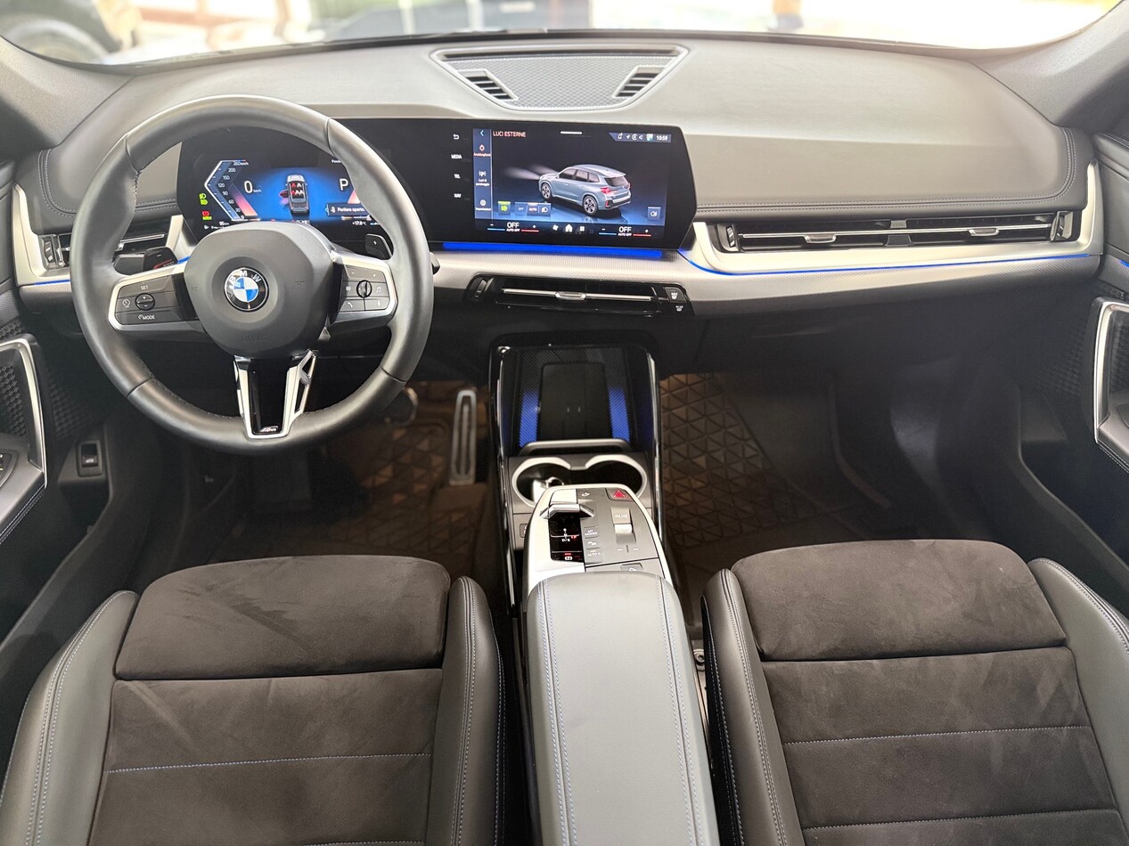 BMW X1 U11