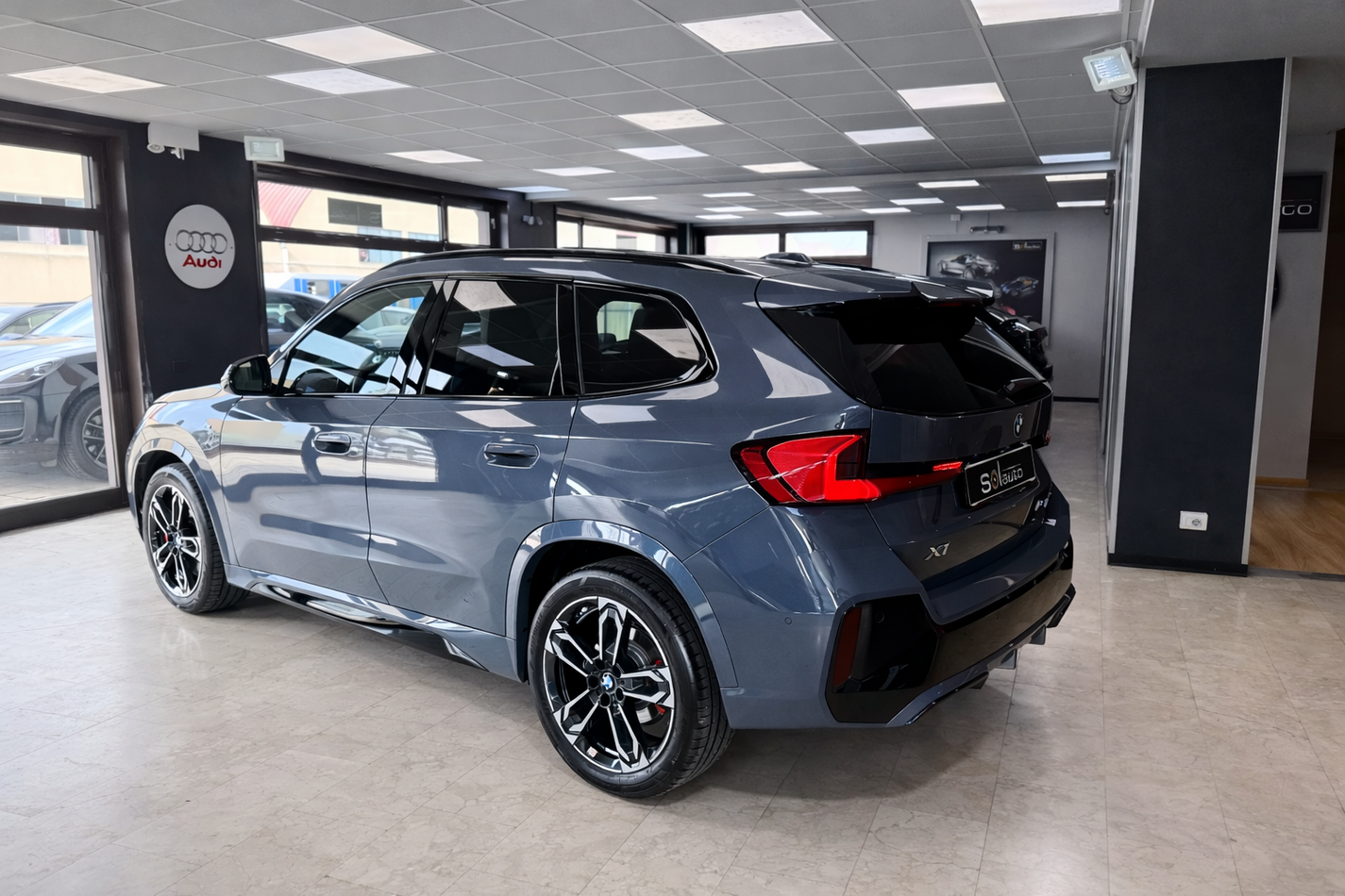 BMW X1 U11