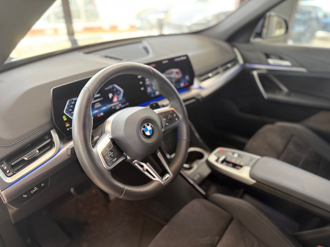 BMW X1 U11