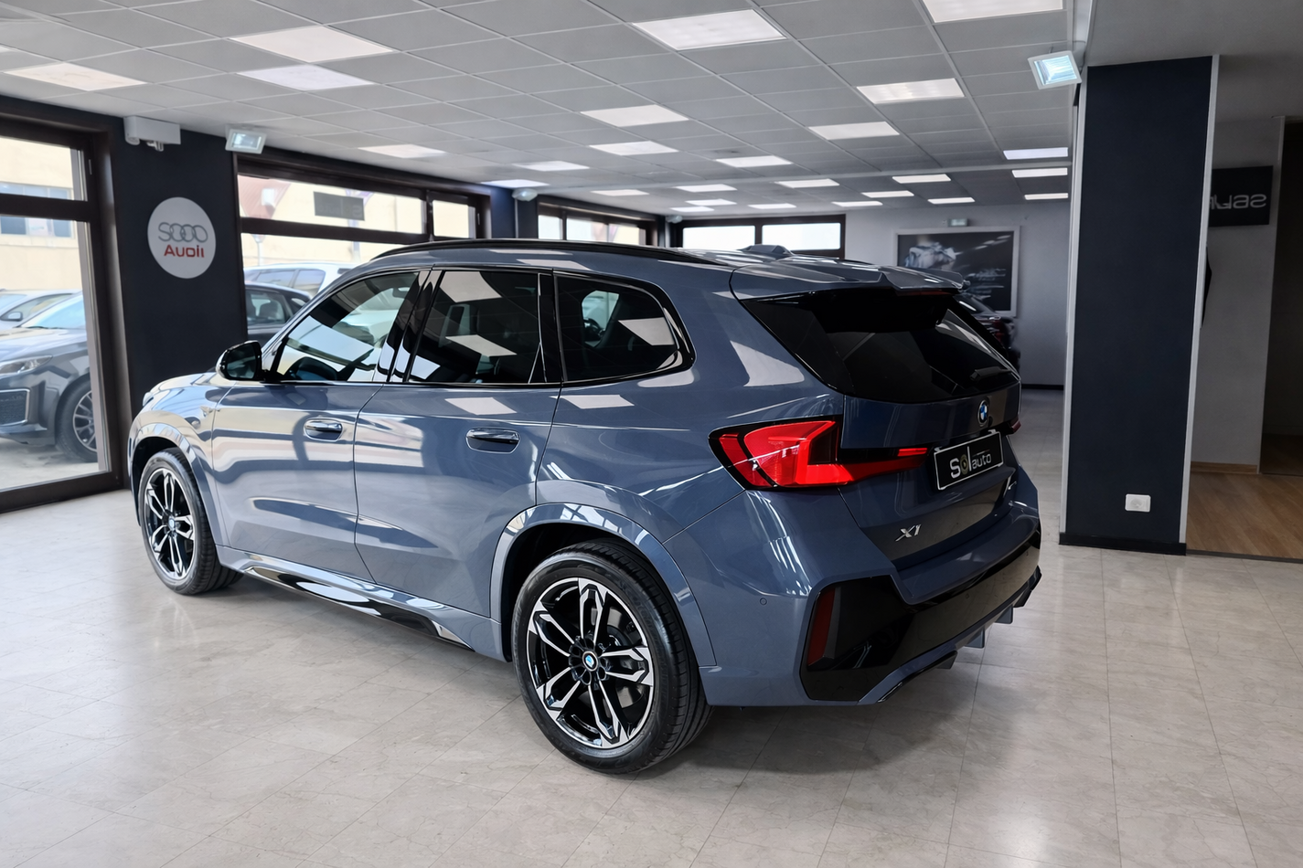 BMW X1 U11