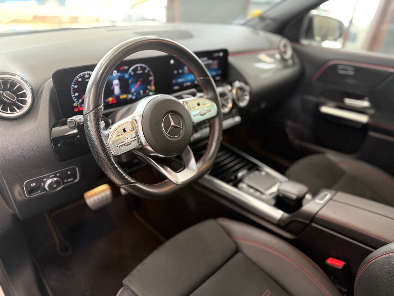 Mercedes GLA-H247 2020