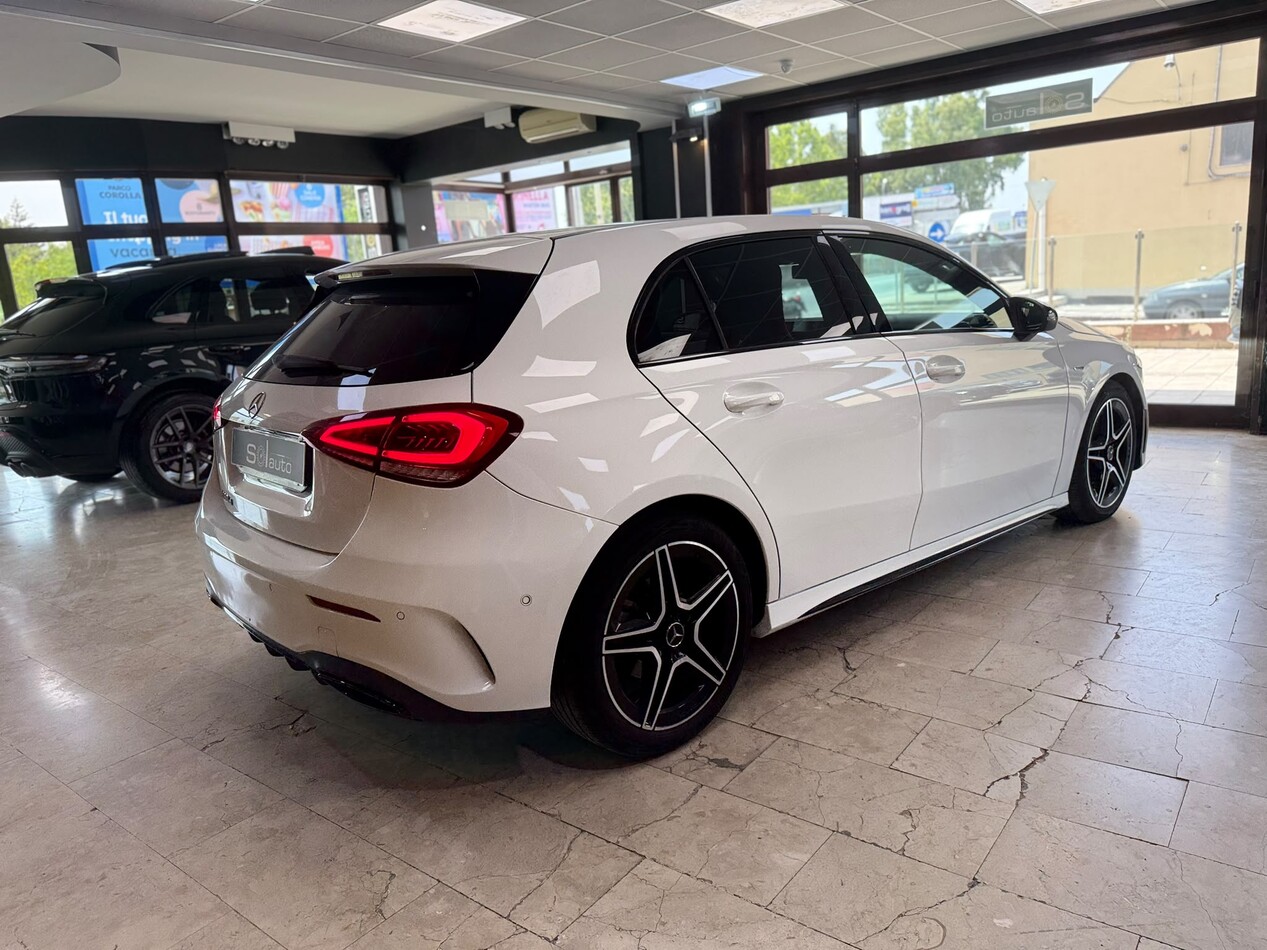 Mercedes-Benz Classe A 180 d Premium Night Edition automatico