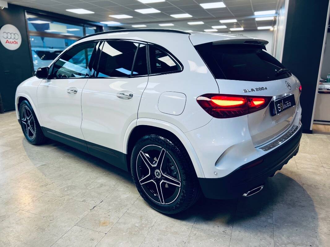 Mercedes GLA-H247 2023