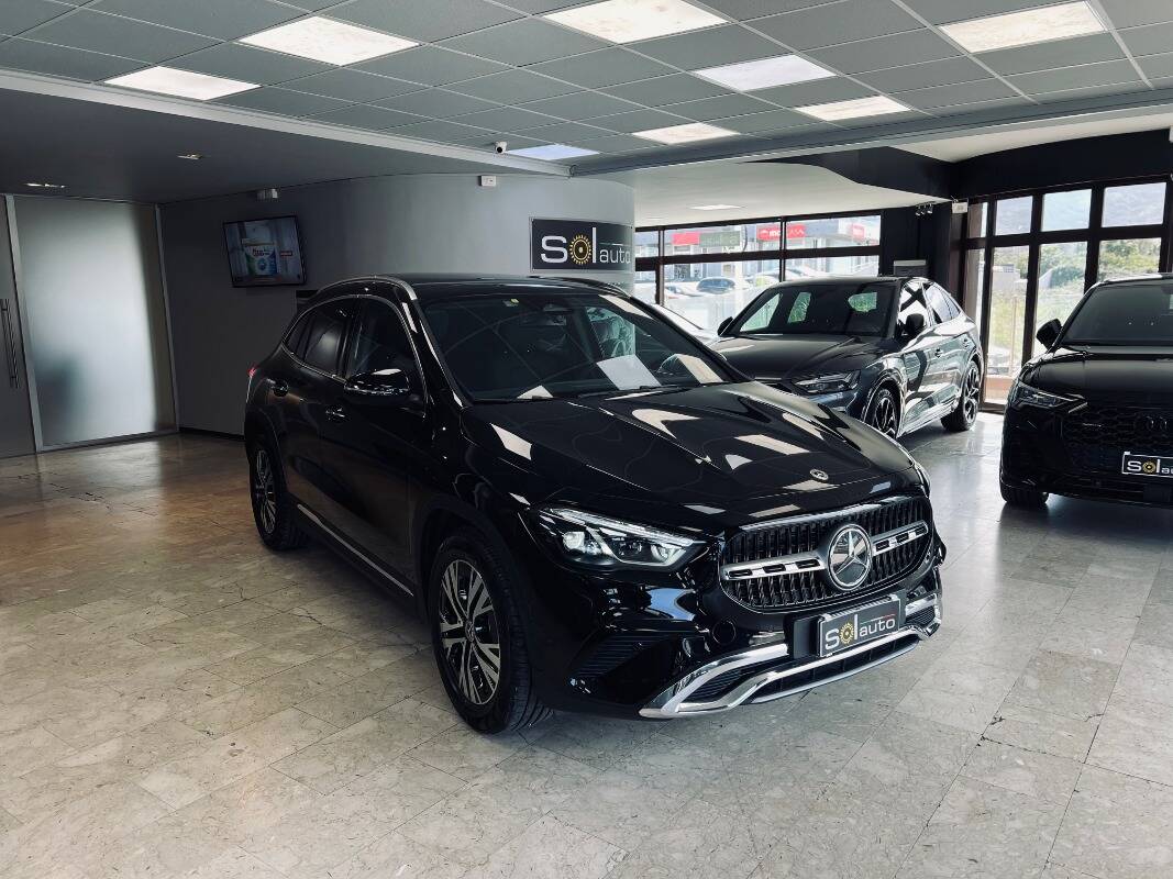 Mercedes GLA-H247 2023