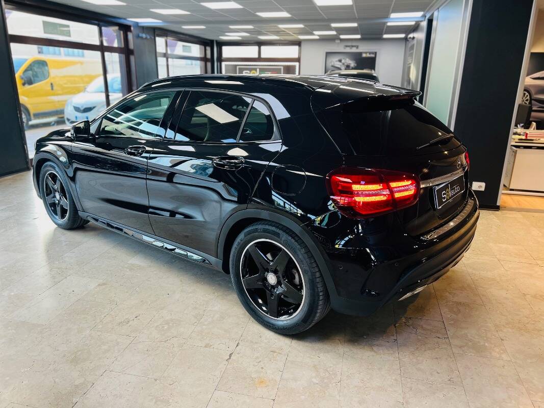 Mercedes GLA-X156 2017