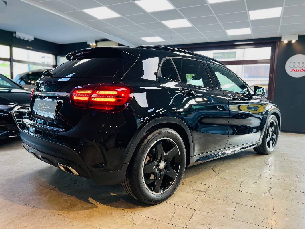 Mercedes GLA-X156 2017