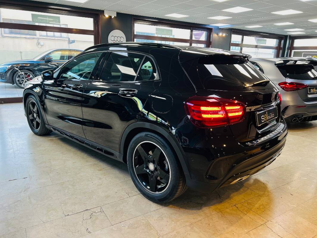 Mercedes GLA-X156 2017