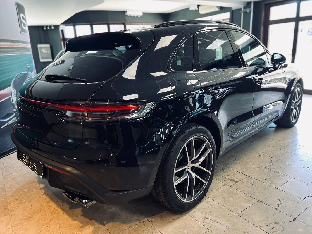 Porsche Macan I 2022