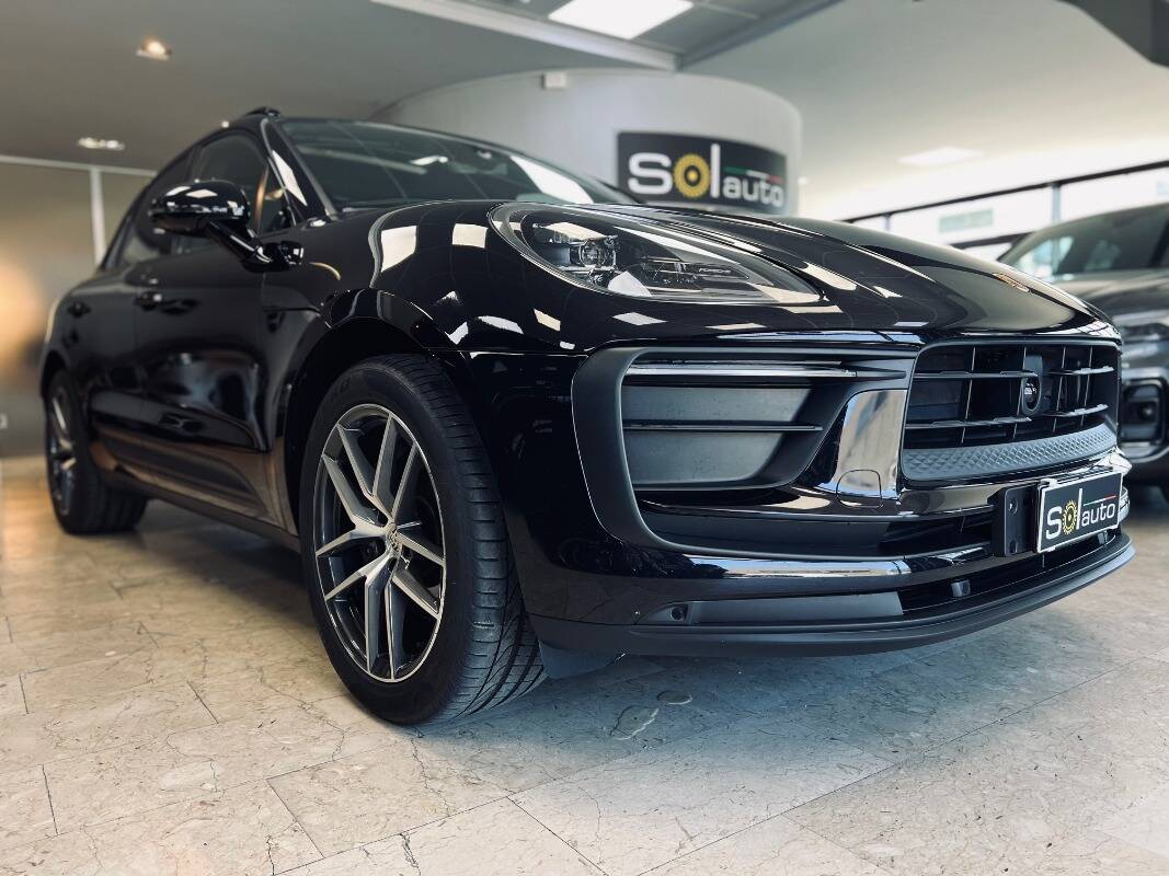 Porsche Macan I 2022