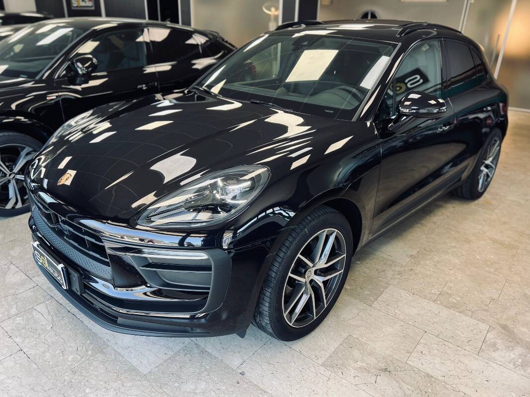 Porsche Macan I 2022