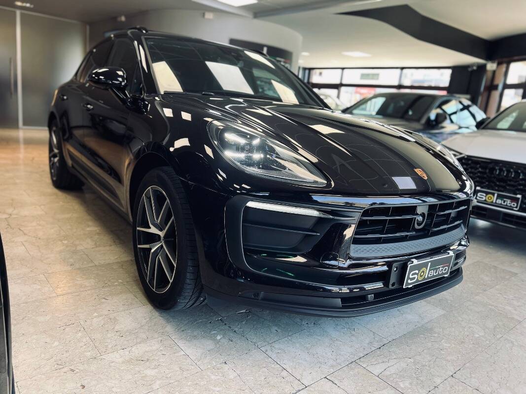 Porsche Macan I 2022