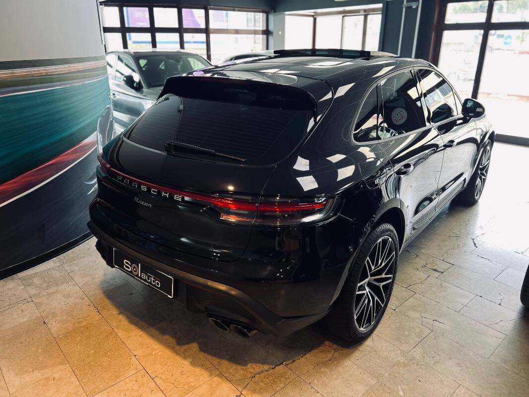 Porsche Macan I 2022
