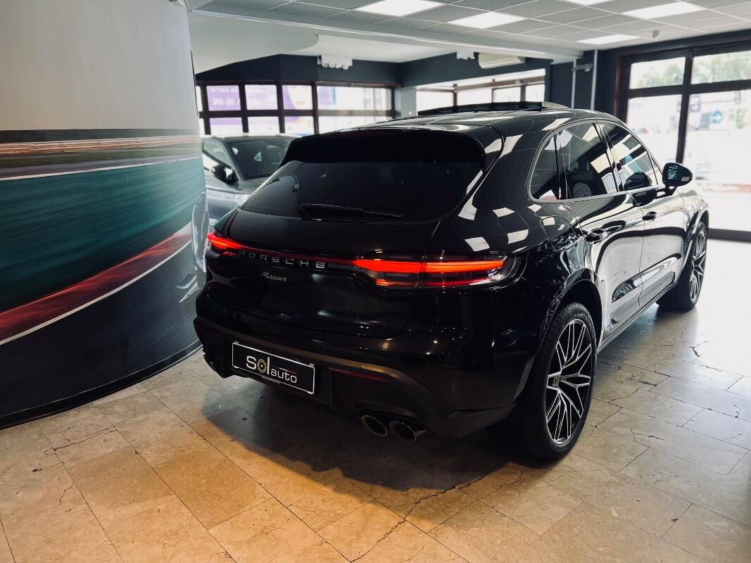 Porsche Macan I 2022