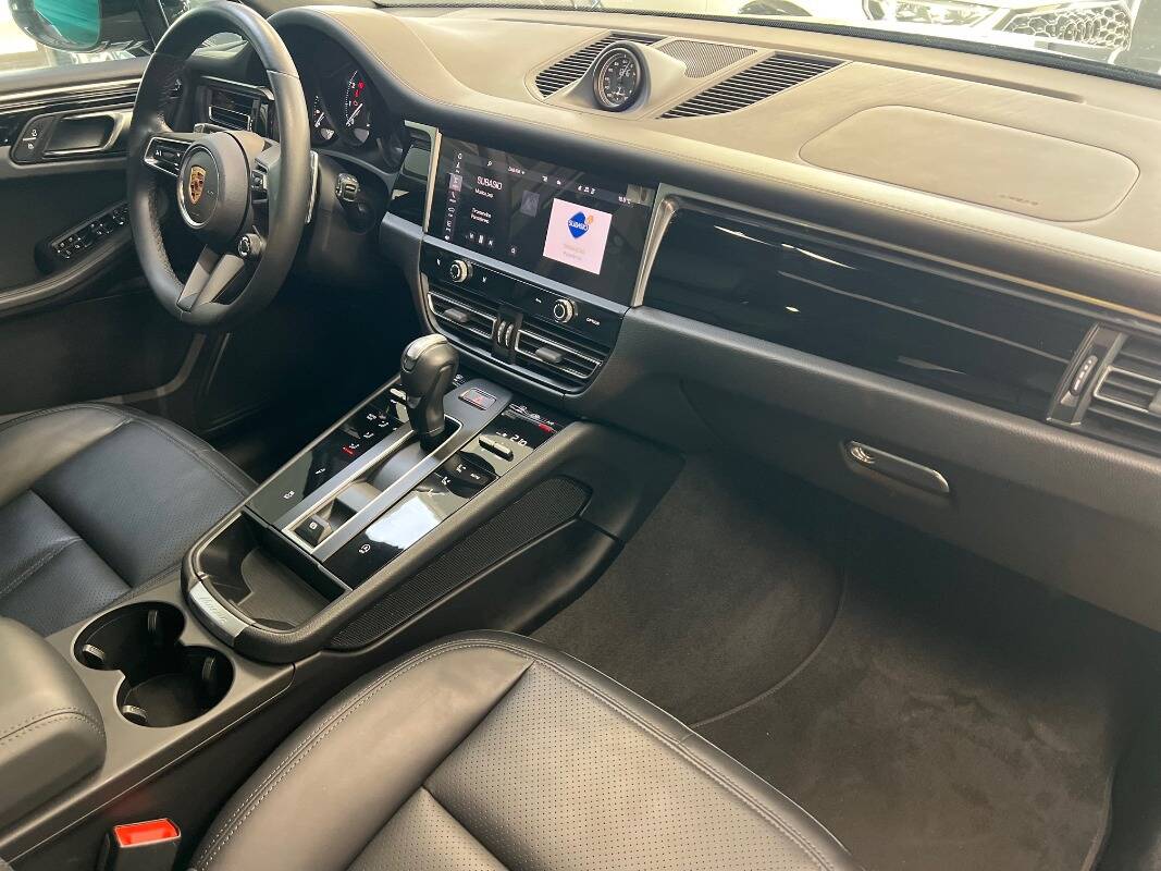 Porsche Macan I 2022