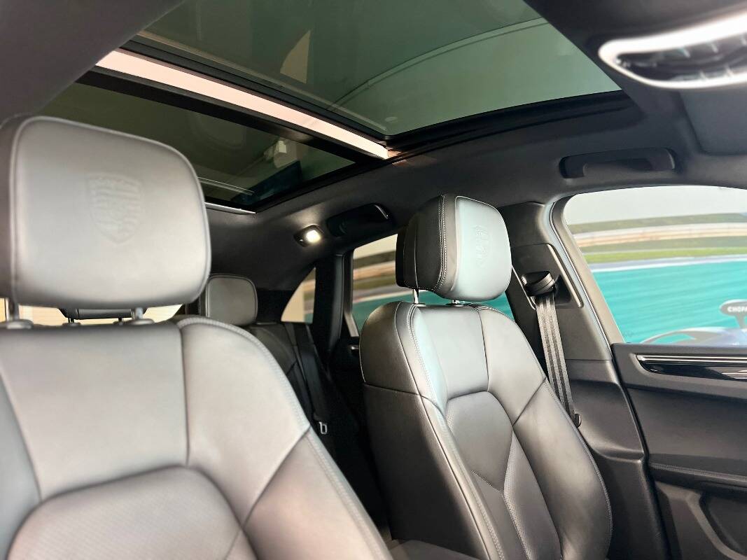 Porsche Macan I 2022