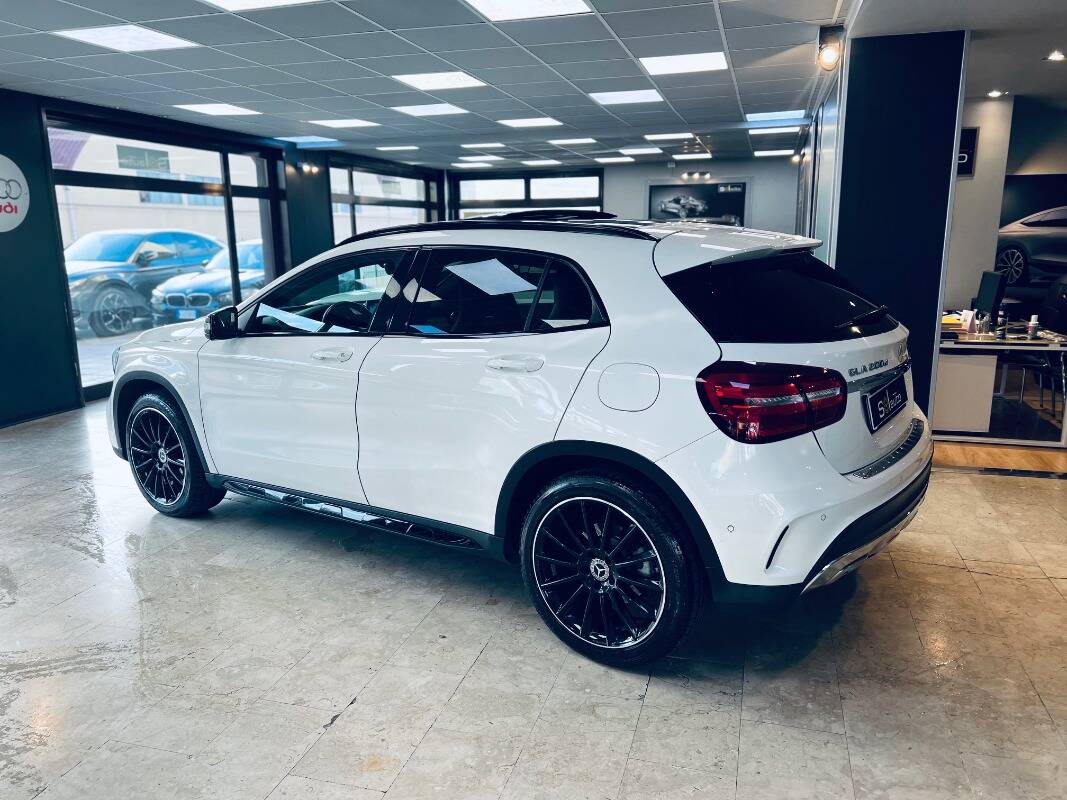 Mercedes GLA-X156 2017
