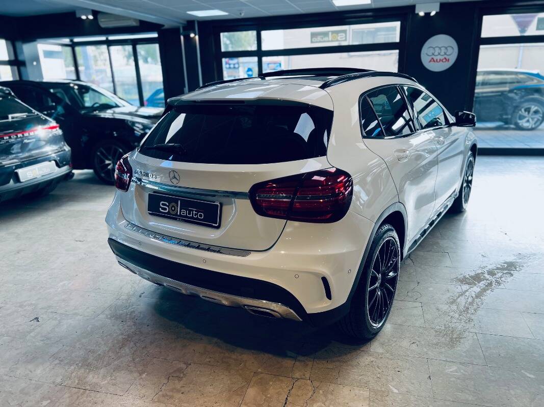 Mercedes GLA-X156 2017