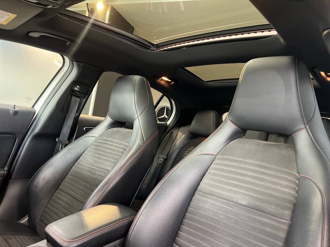 Mercedes GLA-X156 2017