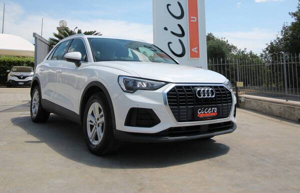 Audi Q3 35 tdi 150CV Business s-tronic | 12.2018