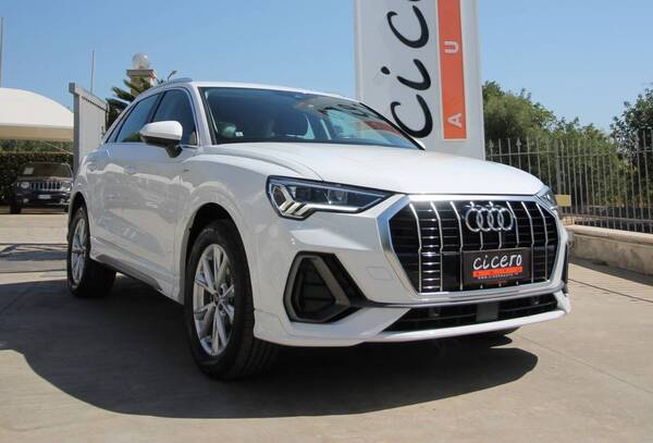Audi Q3 45 tfsi e S Line Edition s-tronic | full hybrid plug-in | 22.000 km | 11.2023