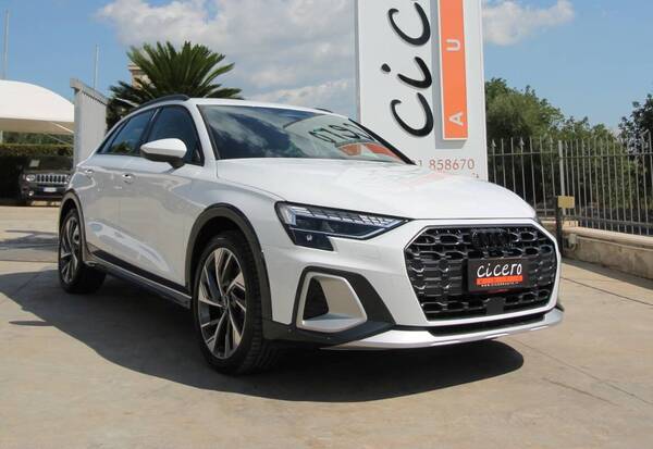 Audi A3 IV 2024 allstreet 1.5 tfsi mhev Bus. Advanced 150cv s-tronic - Audi