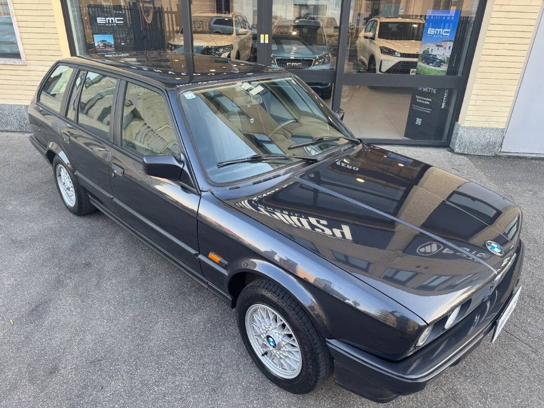 BMW Serie 3 Touring 320i touring, foto 1 di 18