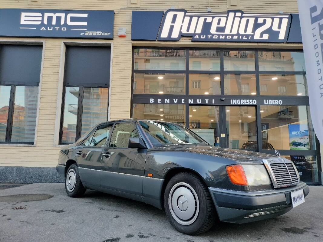 Mercedes Classe E Berlina Base, foto 1 di 15