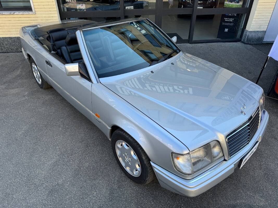 Mercedes Classe E Cabrio E cabrio 200, foto 1 di 24